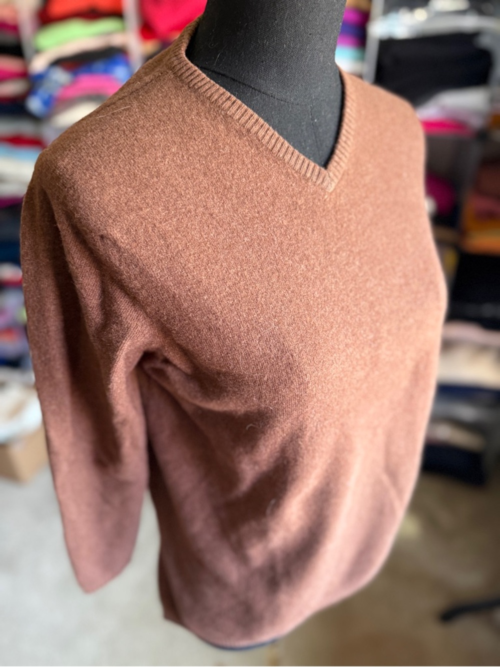 Ballantyne V-Neck Cashmere Sweater in Warm Brown